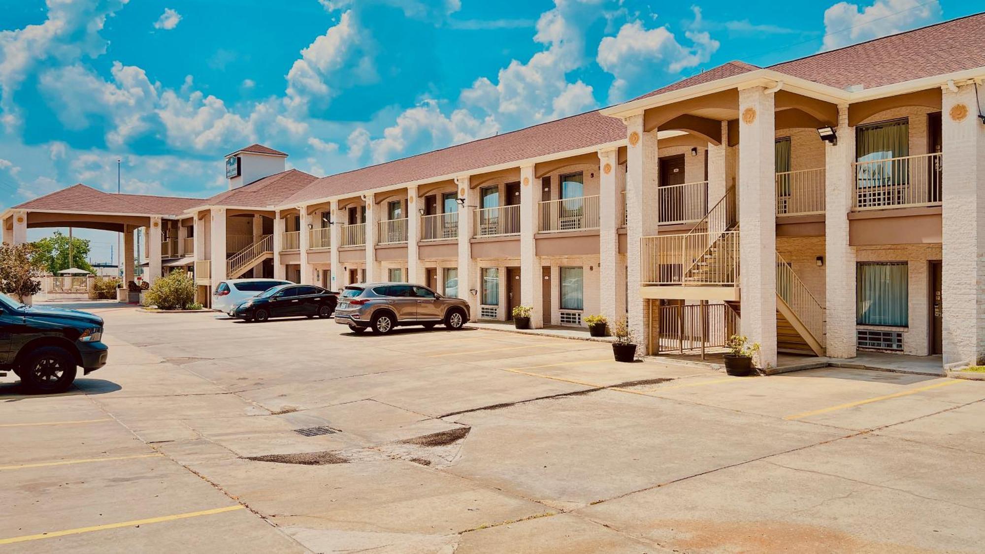 Magnolia Inn And Suites Exterior photo
