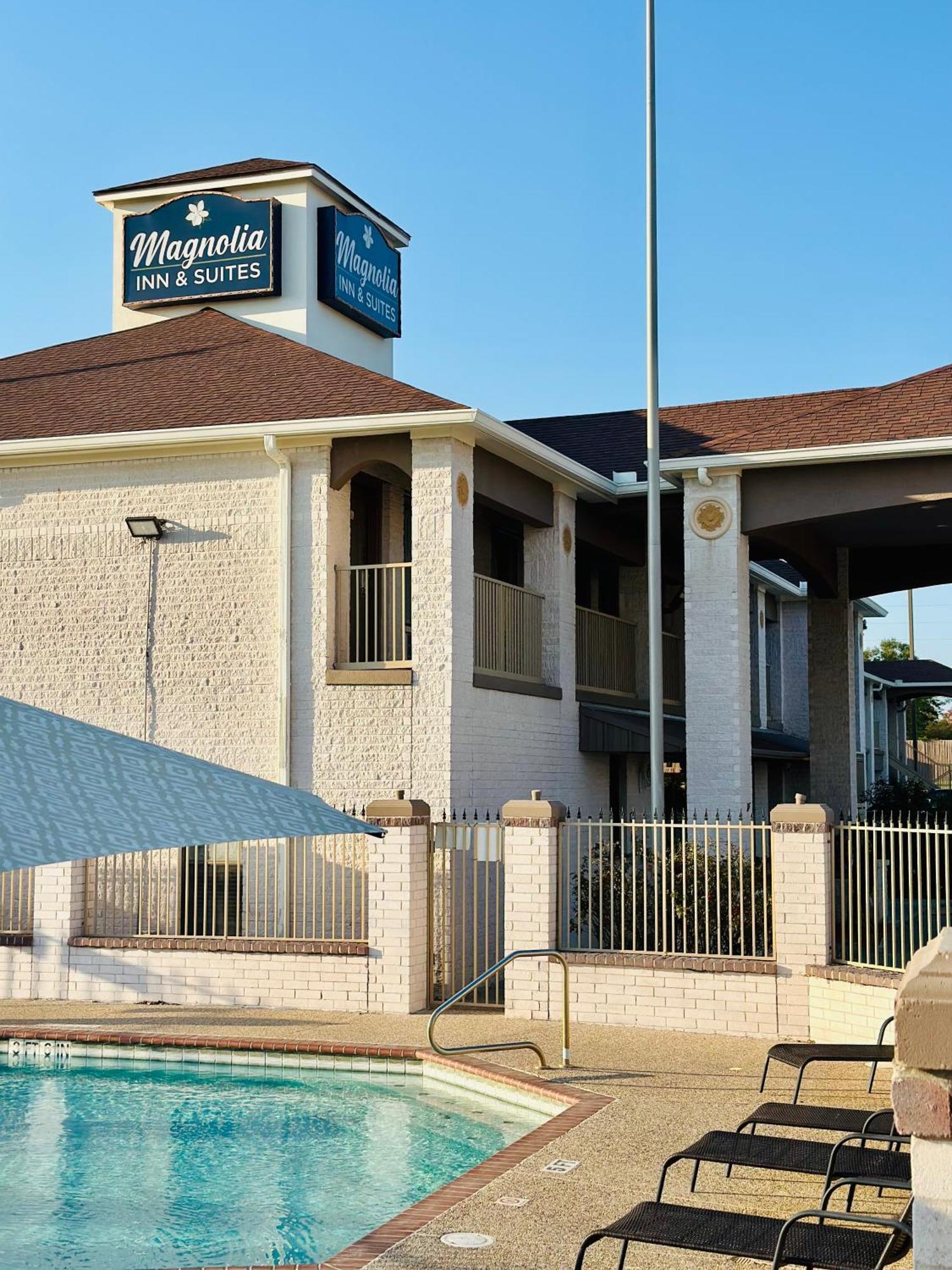 Magnolia Inn And Suites Exterior photo